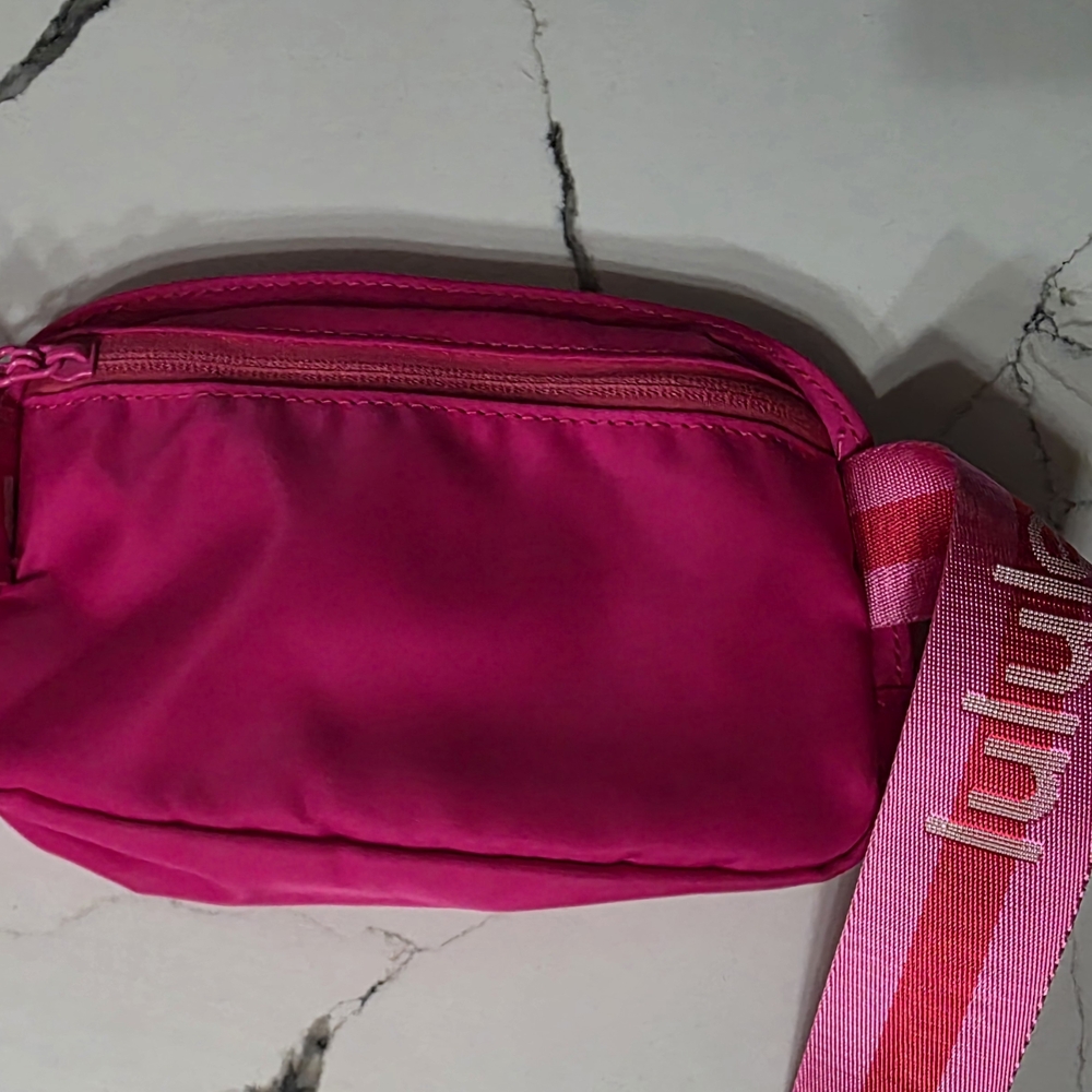 lululemon athletica Fuchsia Crossbody Bag - Picture 4 of 4
